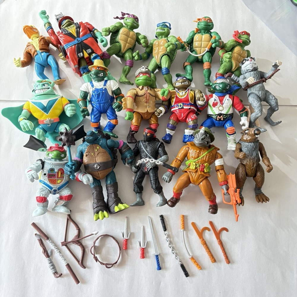 Lot Of 17 Vintage Teenage Ninja Turtles Action Figures Weapons